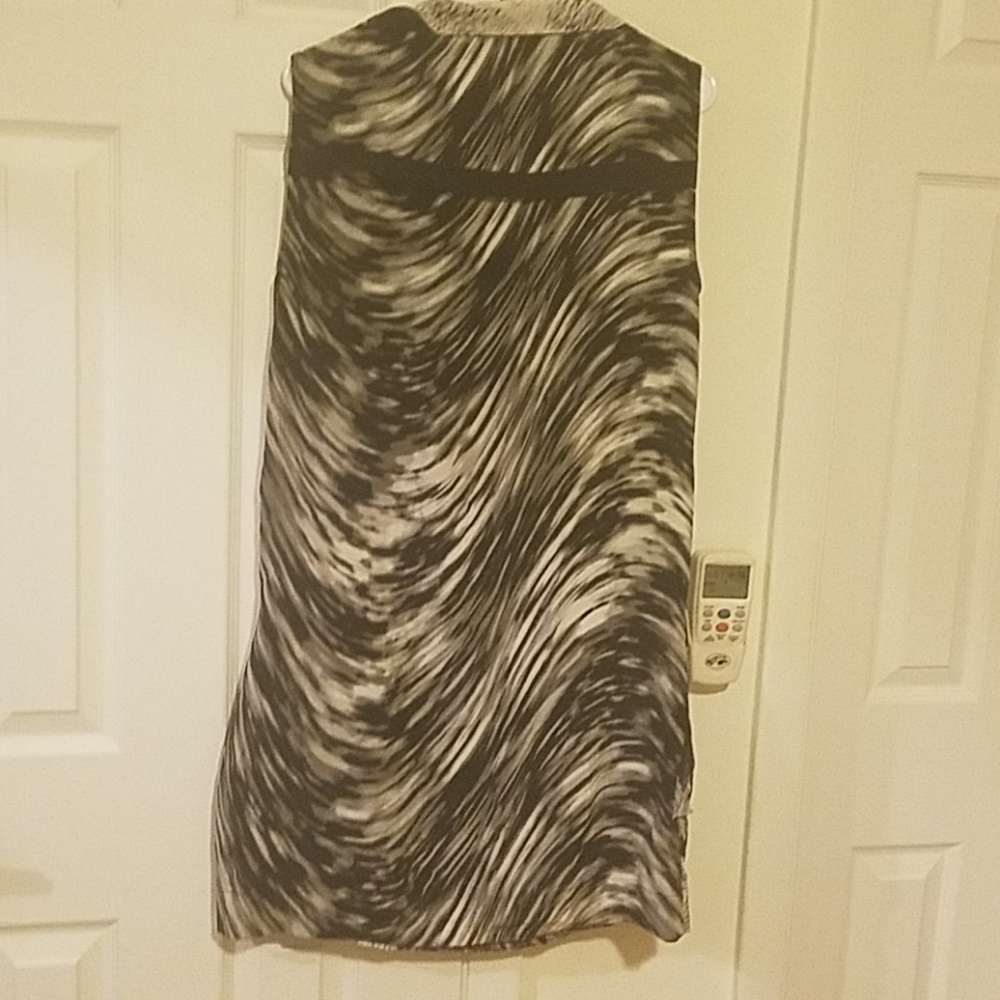 BCBG DRESS - Picture 3 of 3